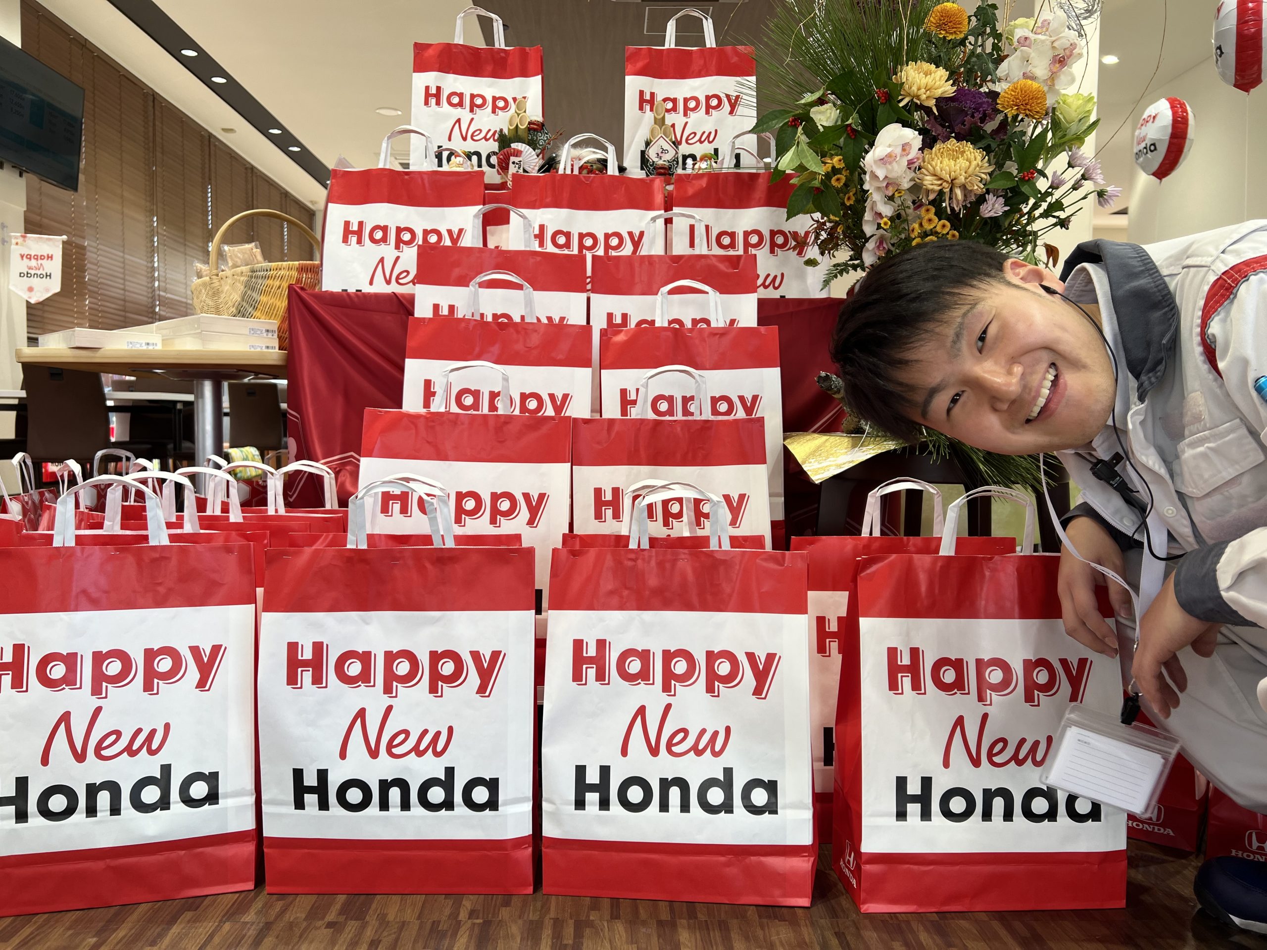 年男年女手ぇ〜あげてｯ✋(ﾟдﾟ)ｳﾏｰ